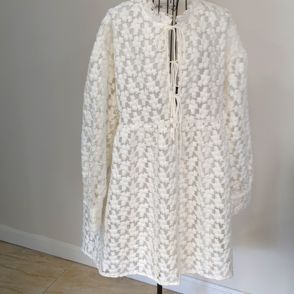 Zara White Floral Lace Long-Sleeve Dress